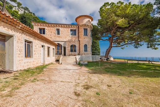 7 Bedrooms - Villa - Alpes-Maritimes - For Sale - 6995