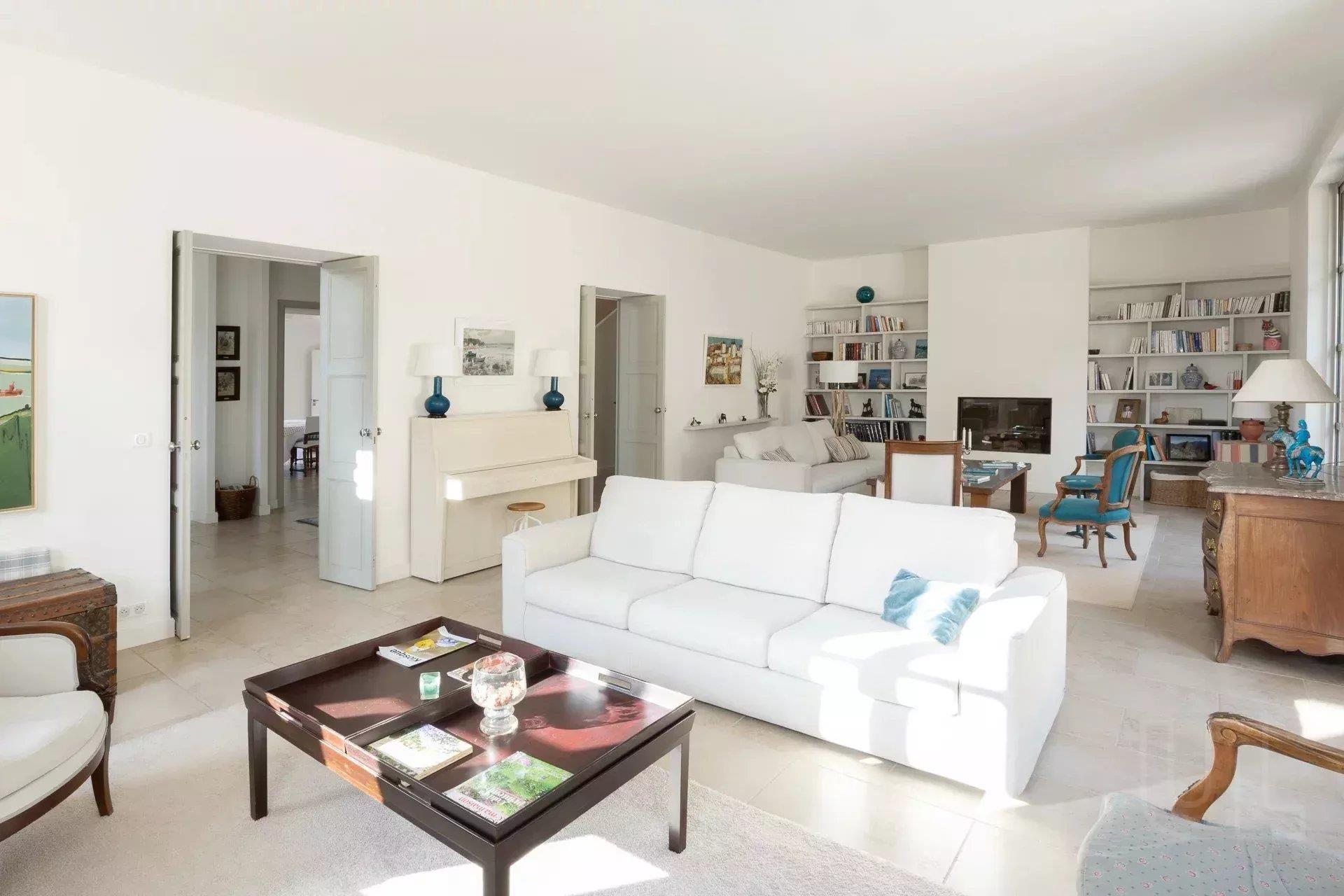 Achat : Maison (06130)