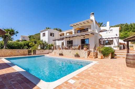 4 Bedrooms - 5 Bathrooms - Private Swimming Pool