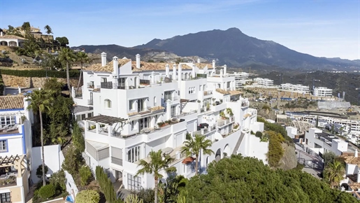 Duplex penthouse in eigentijdse stijl met uitzicht op de Middellandse Zee te koop in La Heredia, Be