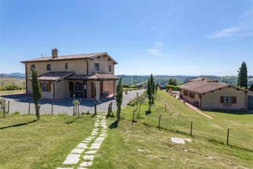 Agriturismo In Campagna A Montalcino
