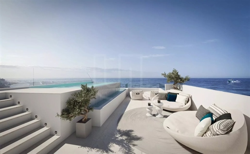 Elegant New Villa Offering Beachfront Luxury Living for Sale in Marbella East