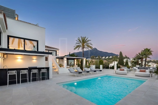 Luxurious Newly-Renovated Villa for Sale in Los Naranjos Hill Club, Nueva Andalucia, Marbella