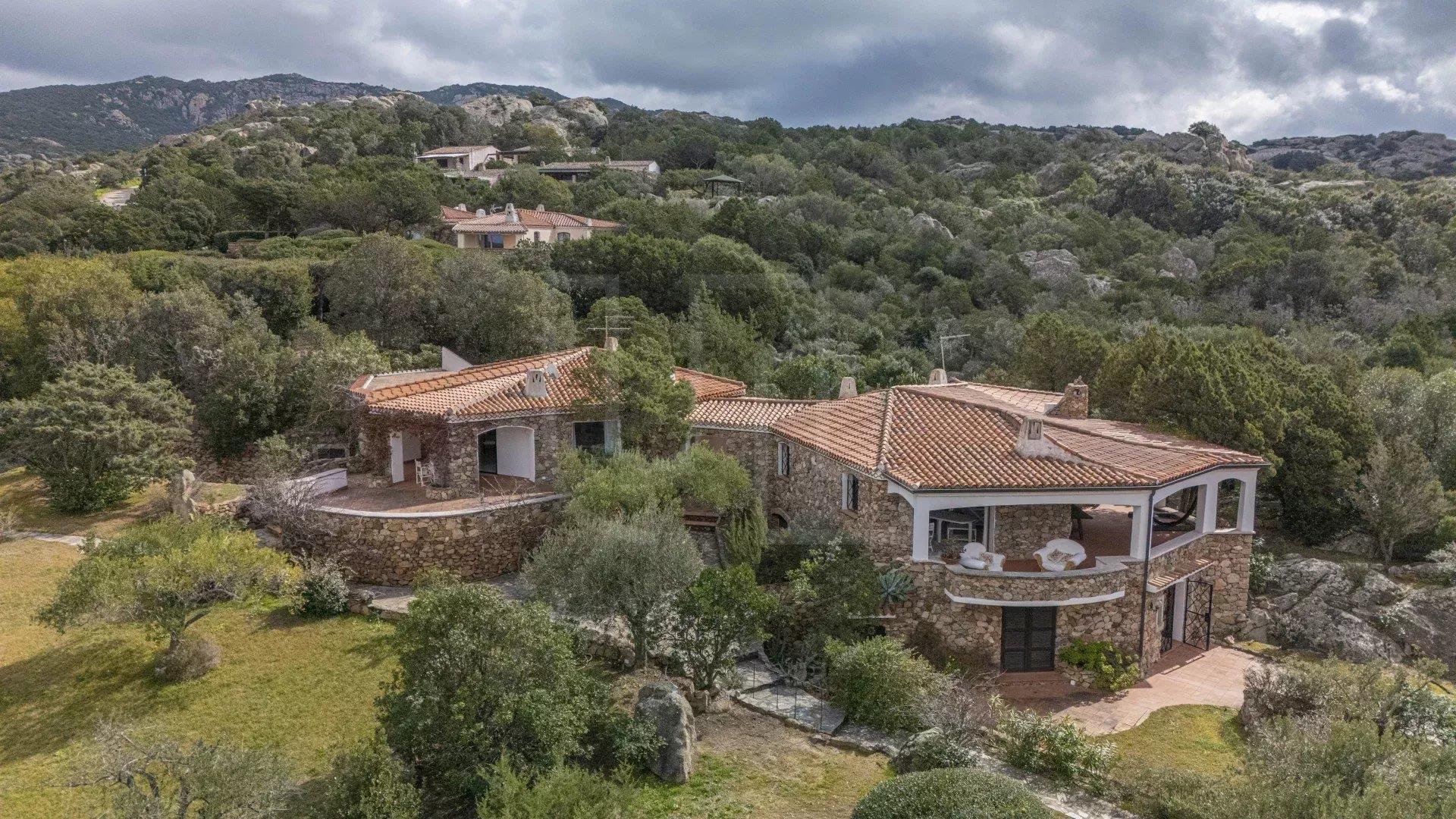 Baja Sardinia - Stone villa immersed in the tranquility of the Mediterranean maquis, with sea view