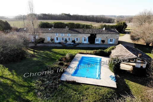 Imposing stone property in a superb country location& 8230