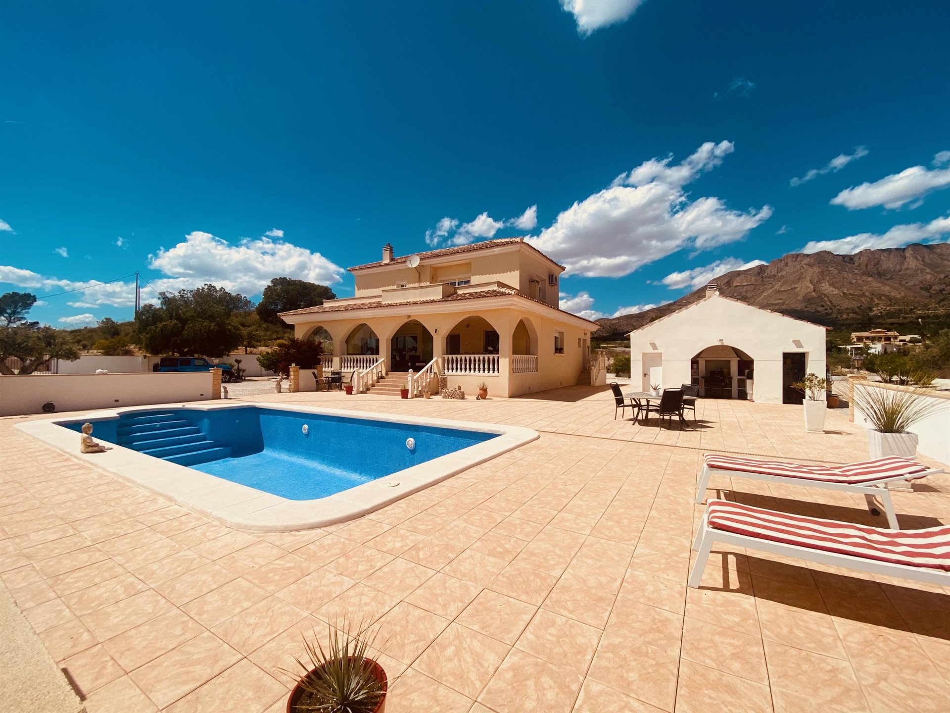 Magnifique villa exclusive a vendre à Macisvenda