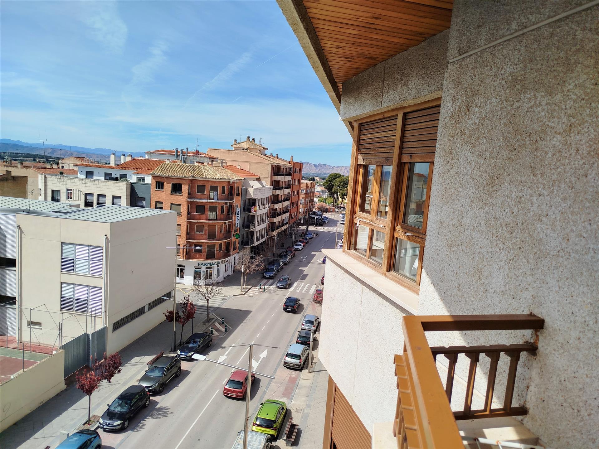 Zeer ruim en goed onderhouden penthouse met uitzicht in Hellín-Albacete