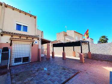Nice and spacious semi-detached house in good condition in Fortuna