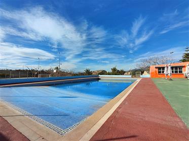 Rancho con restaurante de 450m2 y piscina de 300m2 en venta en Abanilla