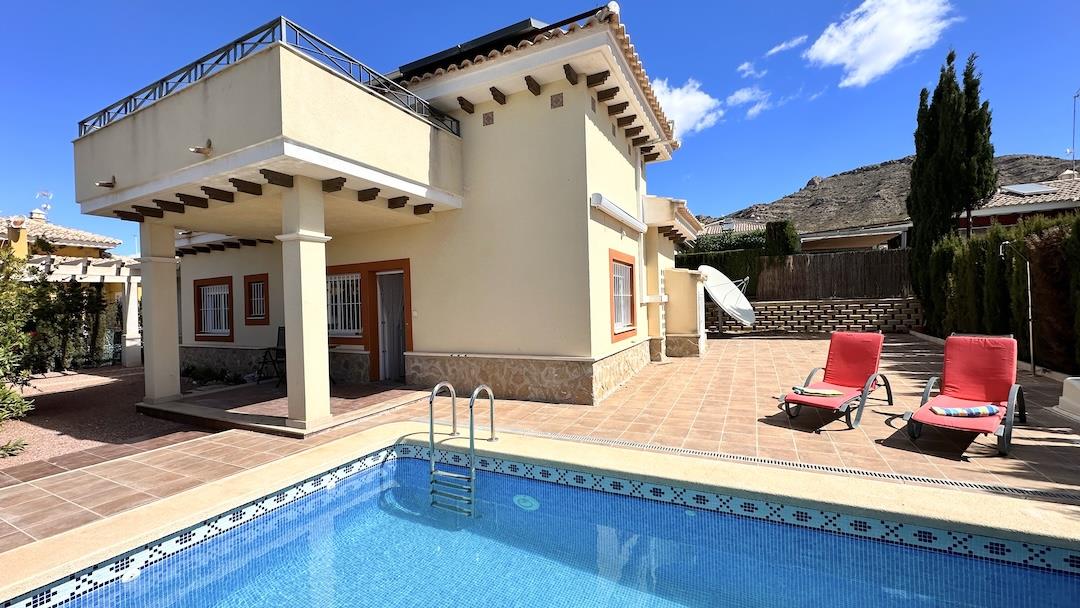 Beautiful two-bedroom villa with pool in Aspe