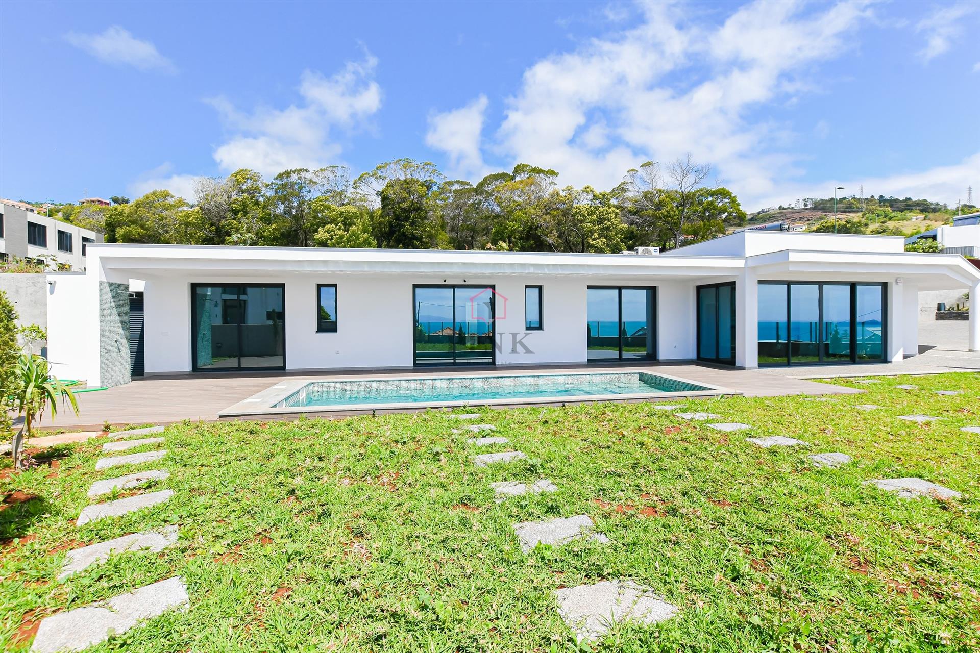 Villa - 3 Bedrooms - Água de Pena