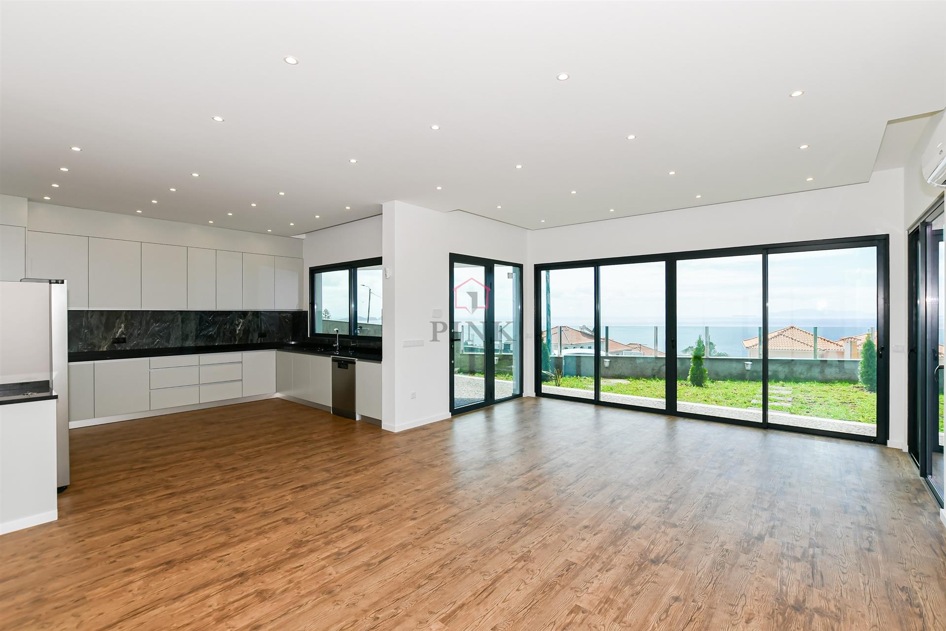 Villa - 3 Bedrooms - Água de Pena