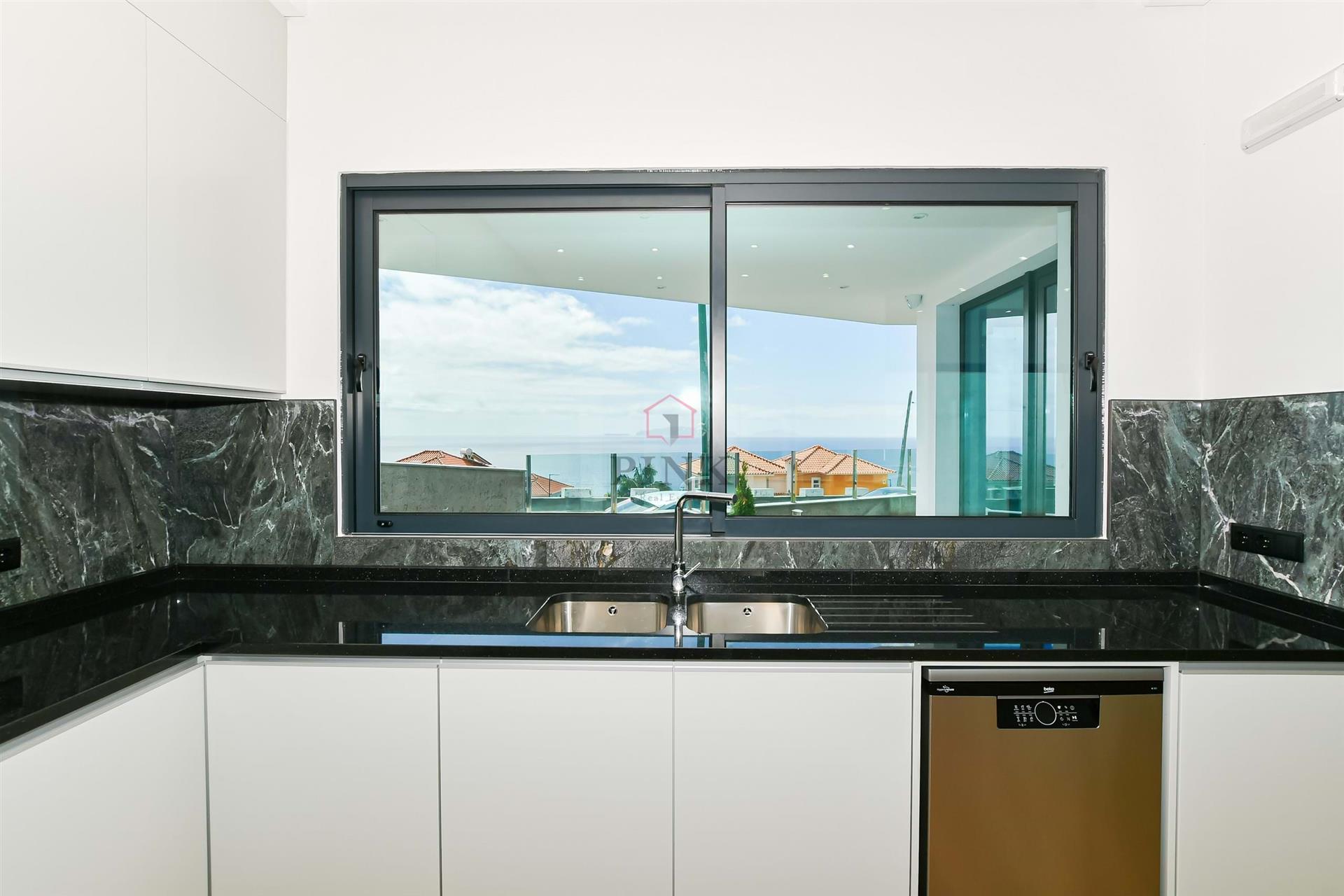 Villa - 3 Bedrooms - Água de Pena