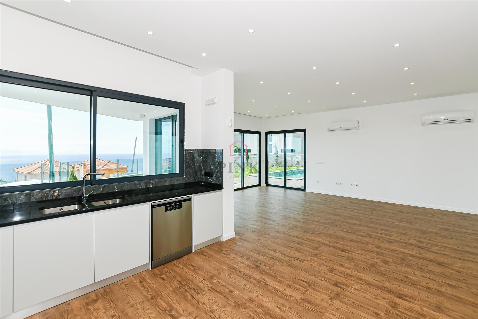 Villa - 3 Bedrooms - Água de Pena