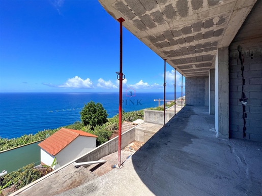 Luxury Villa T4 - Sea View - Calheta