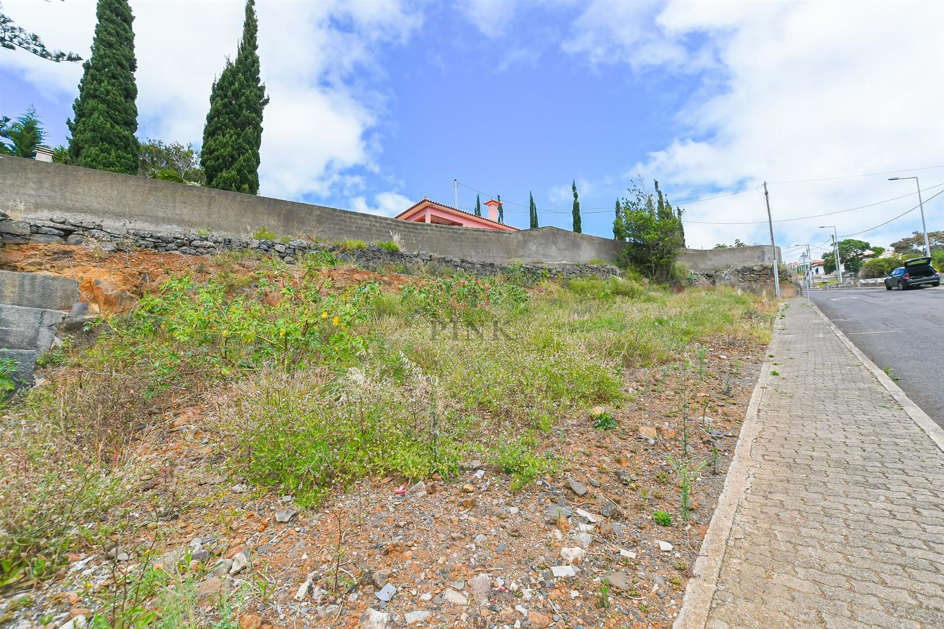 Building plot - 385 m2 - Água de Pena
