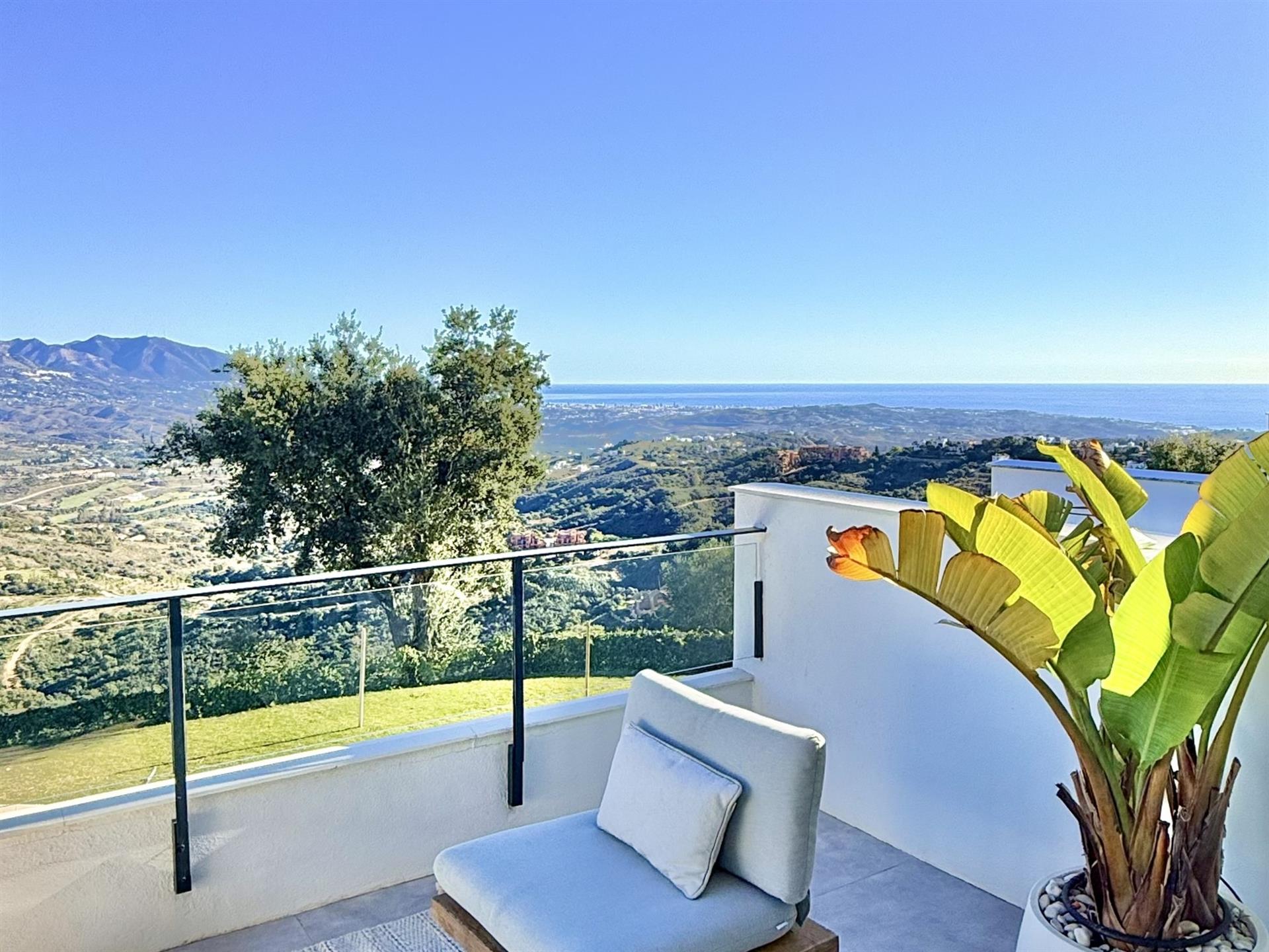 Vues Époustouflantes À Marbella