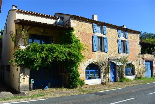 Superb Character Property In Stone Completely Restored With Swimming Pool, Two Guest Rooms, A Gite A