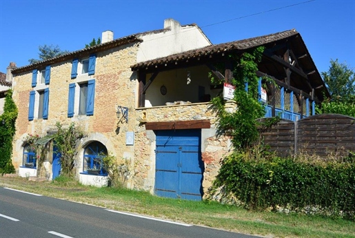 Superb Character Property In Stone Completely Restored With Swimming Pool, Two Guest Rooms, A Gite A