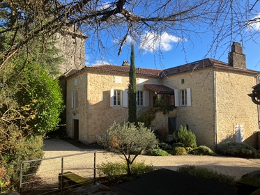 Old Property Of Character Perfectly Renovated With Swimming Pool And Stone Outbuilding. On An Enclos