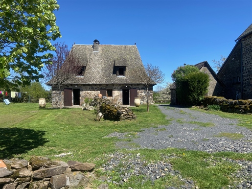 Superb Stone Property With Stone House, Stone Barn And Stone Bread Oven On 2661 M2 Of Attached Land