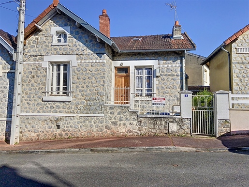 Beautiful real estate complex (2 houses on the same plot) in Limoges West!!