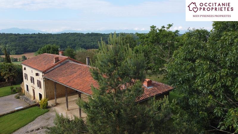 Traditional farmhouse with outbuildings and 18 hectares, overlooking the Pyrenees
