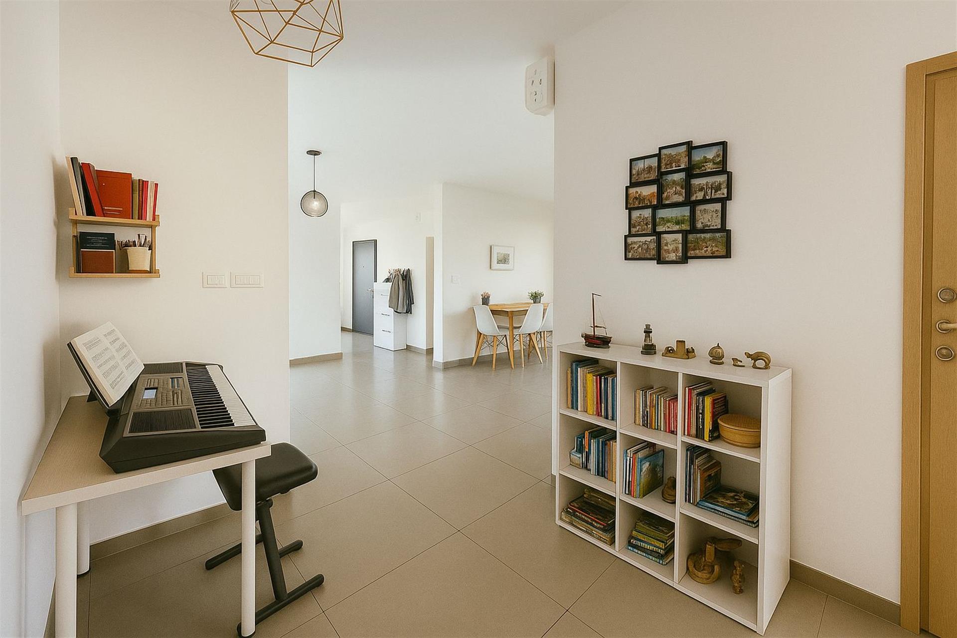 Anafa 10, Zichron Yaakov