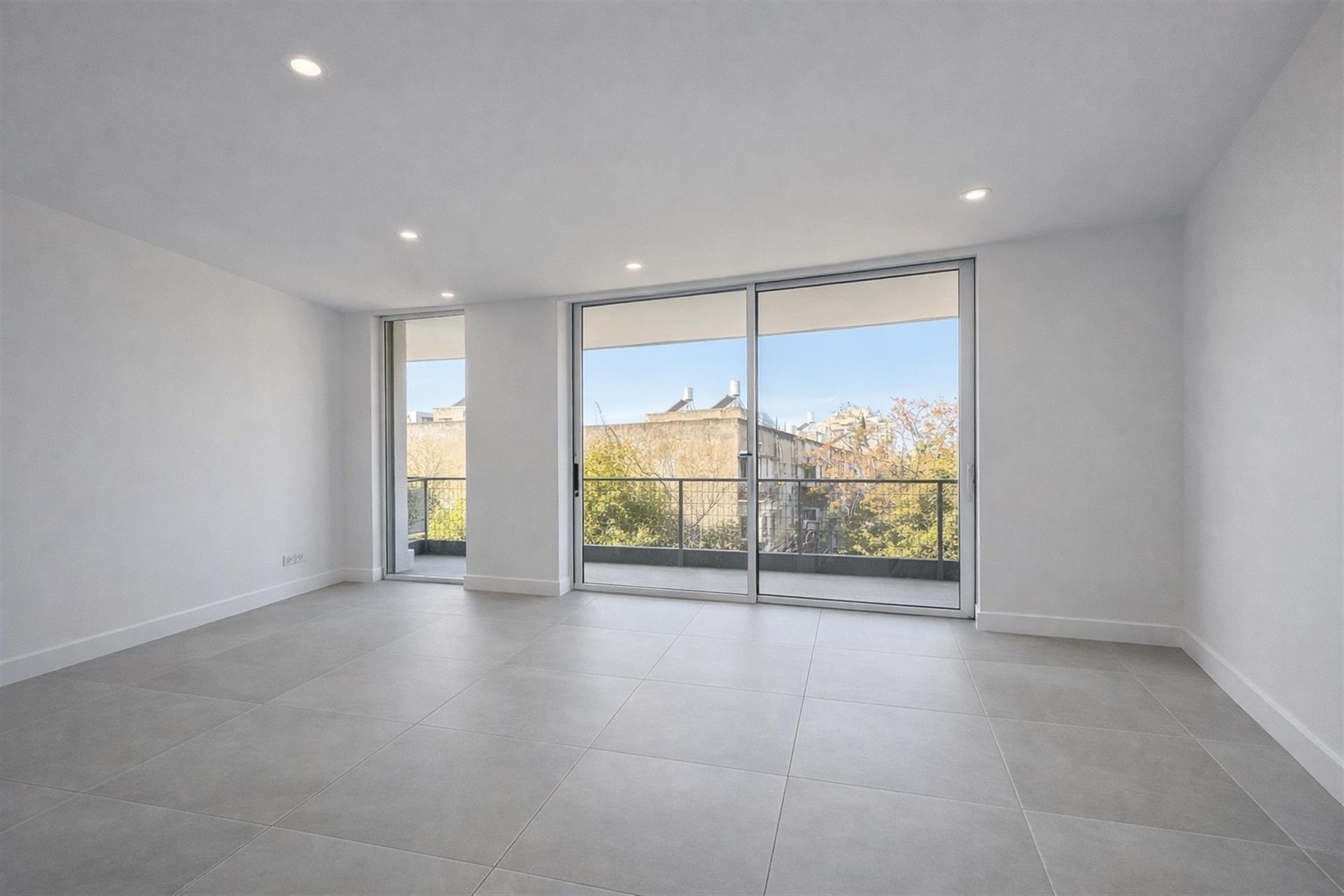 Miriam Hashmonait 12