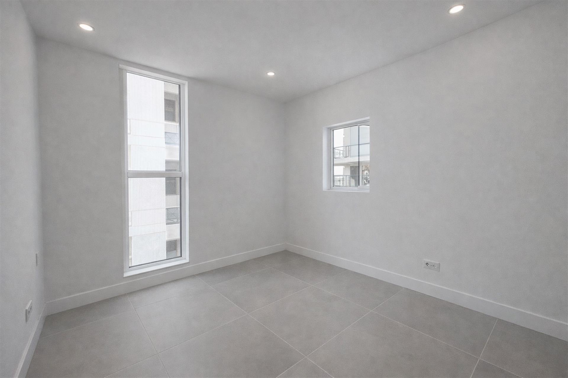 Miriam Hashmonait 12