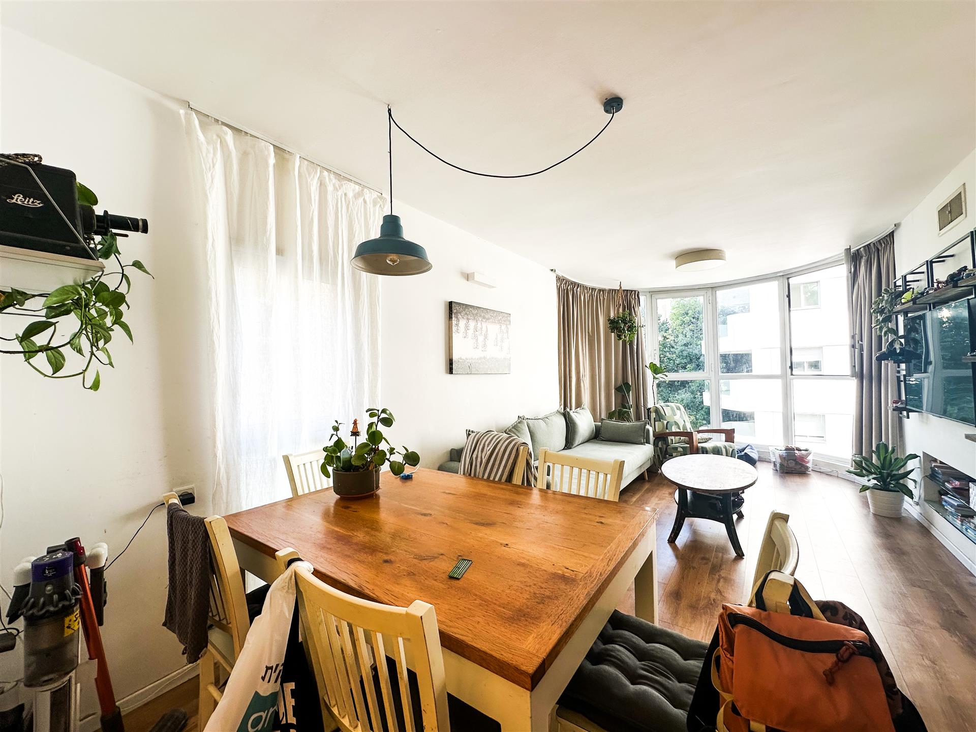 For Sale: Bright and Cozy 4-Room Apartment in the Heart of Ramat Gan
