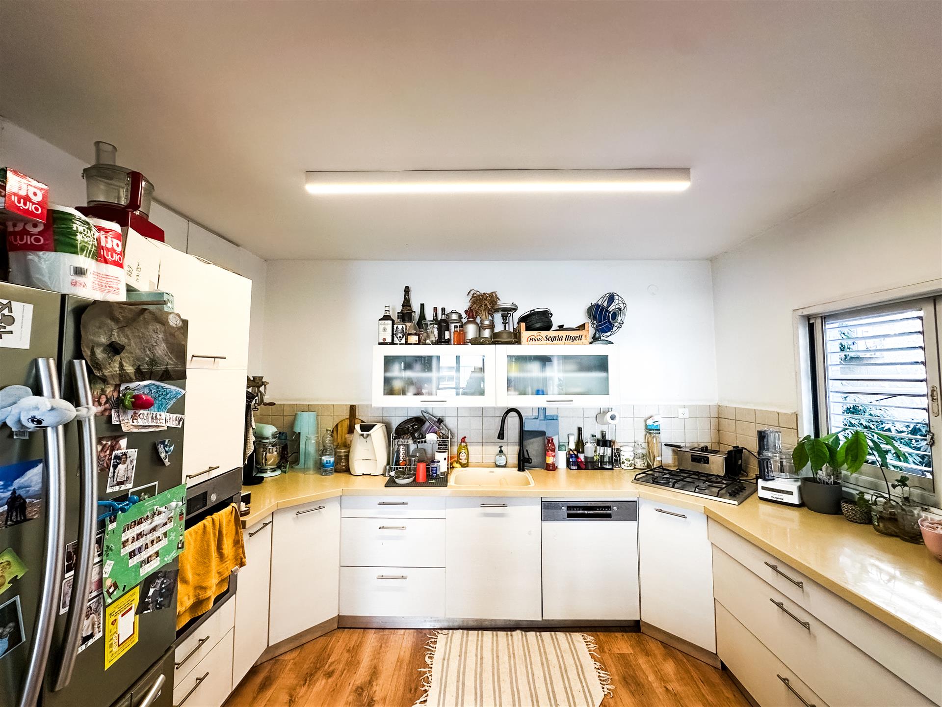 For Sale: Bright and Cozy 4-Room Apartment in the Heart of Ramat Gan