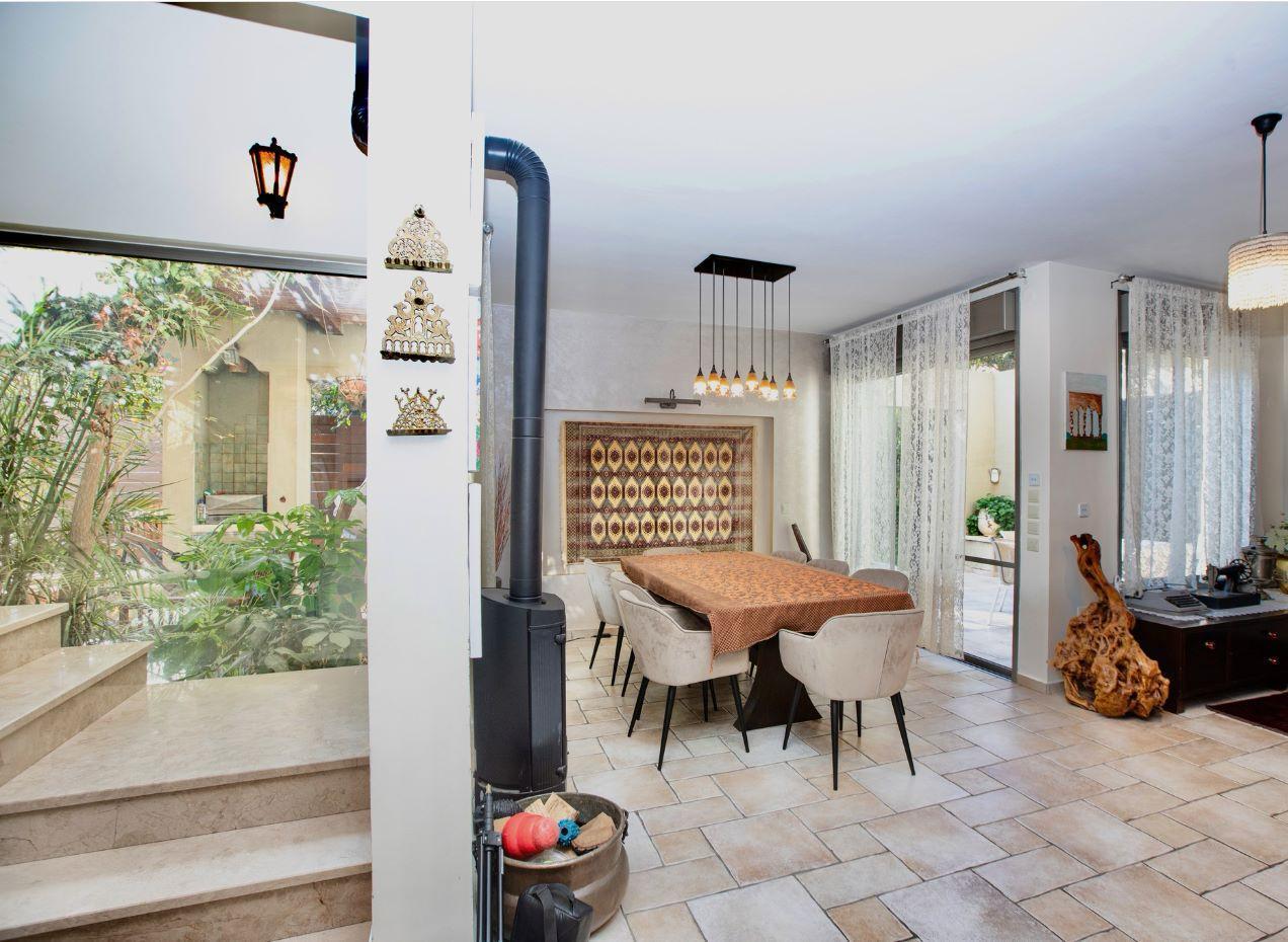 Private home in Givat Eden