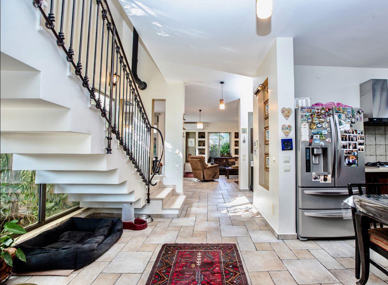 Private home in Givat Eden