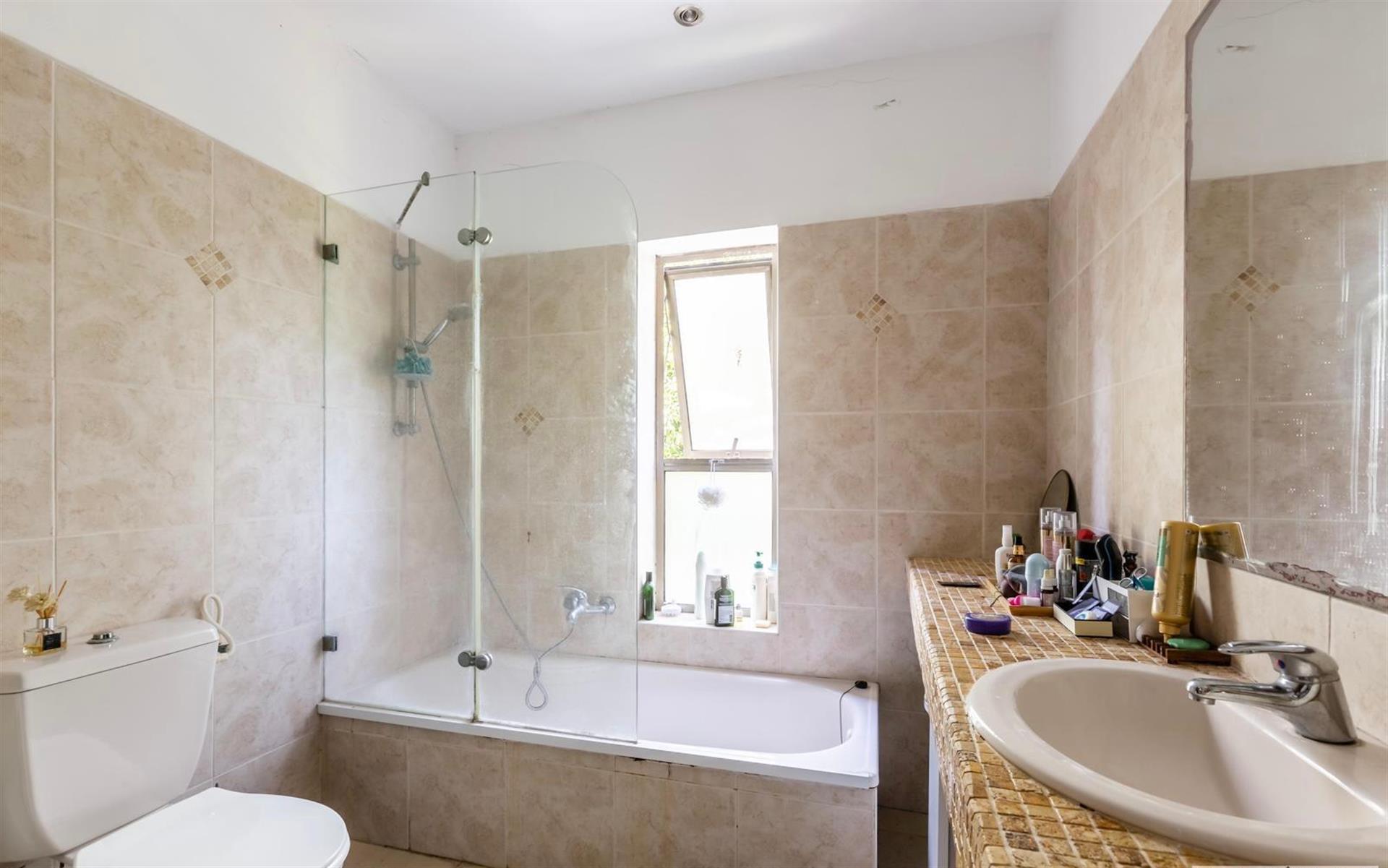 For Sale: 4-Room Apartment in Prime Tel Aviv – Dizengoff 222