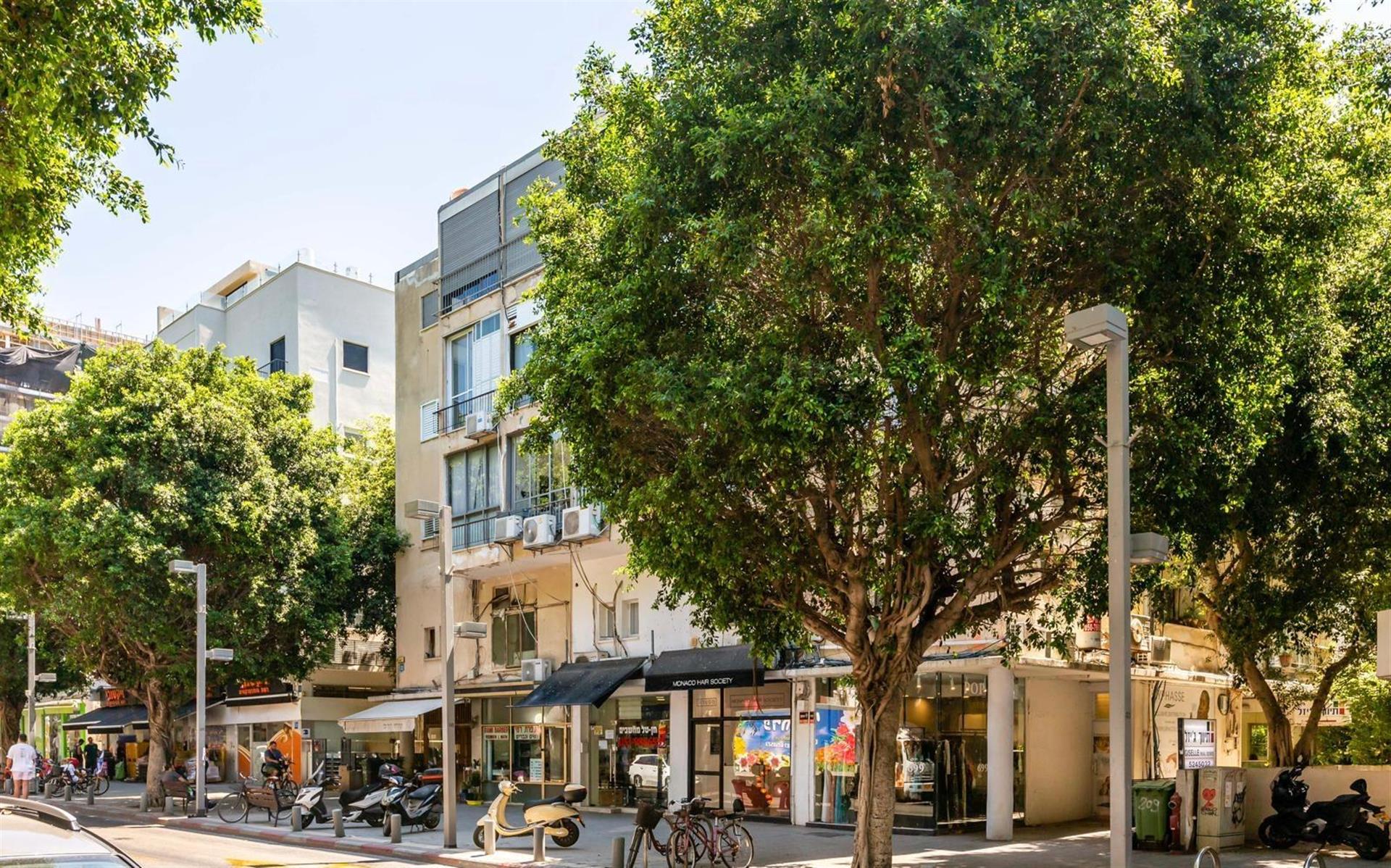 For Sale: 4-Room Apartment in Prime Tel Aviv – Dizengoff 222