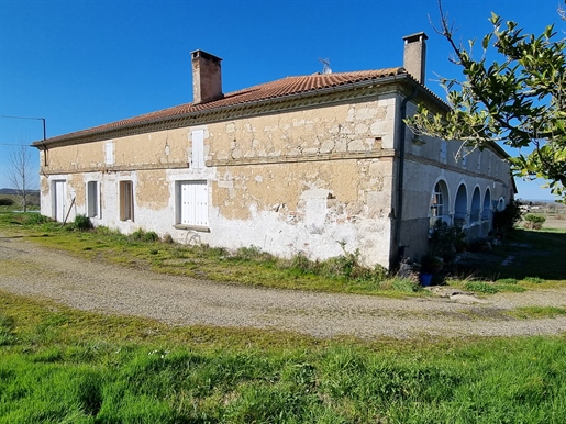 Old farmhouse to be restored in Lomagne