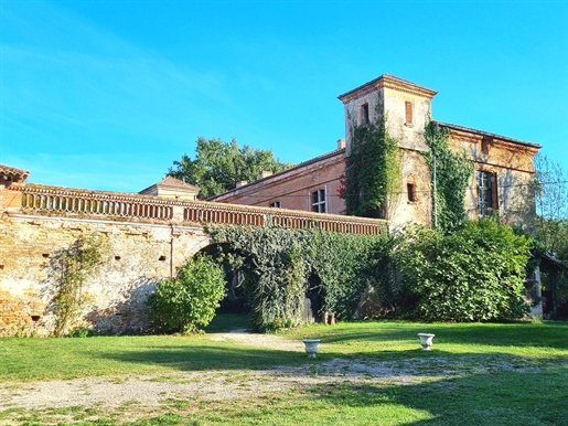 Château Xvi°, salle réception et gîte sur 25 ha proche Monta