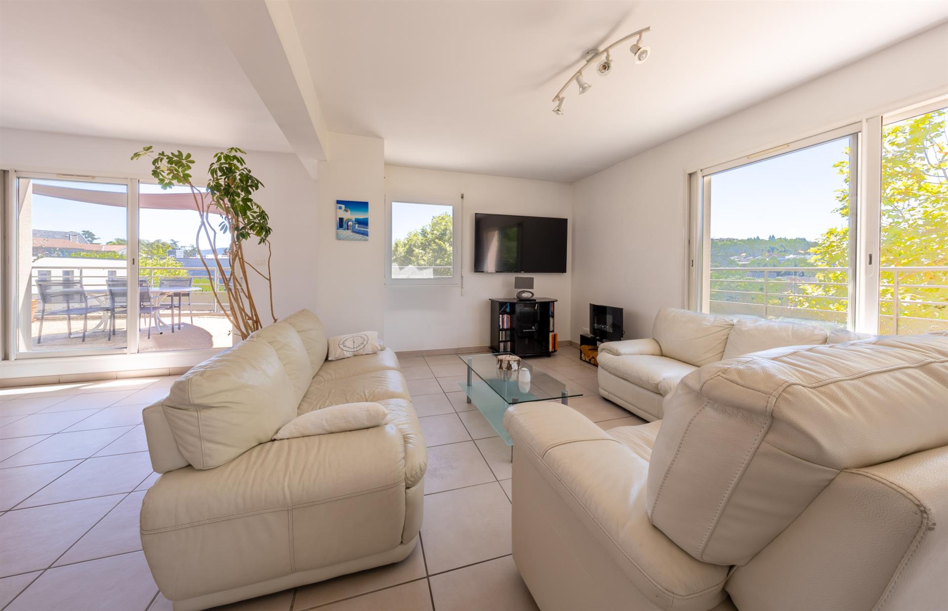 Saint-Priest en Jarez / Nouveauté Rare. Magnifique Appartement en duplex de 121 m2 avec terrasse de