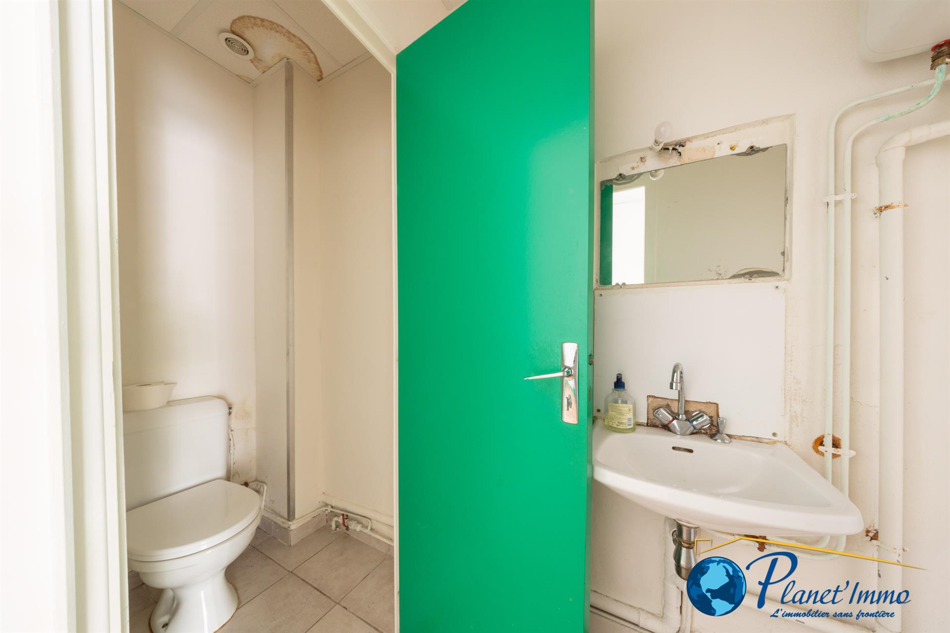 Saint-Héand Bourg Local Commercial / Bureau de 52,16m2