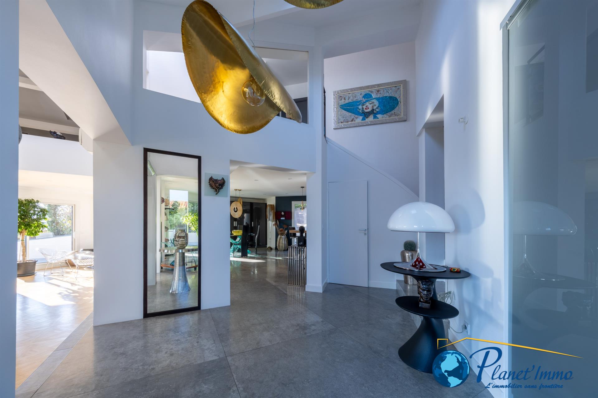 Saint-Priest-En-Jarez Maison individuelle de 171 m2 + annexes sur un beau terrain, bien aménagé de 6