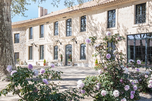 Raphele Les Arles: Haus F9 (430 m²) zu verkaufen