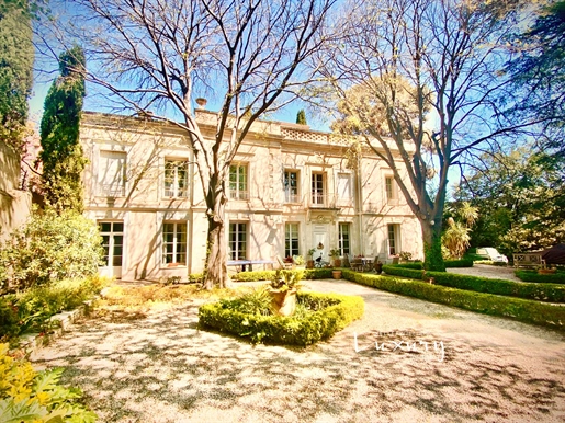 Vente : maison 9 pièces (350 m²) à Montpellier