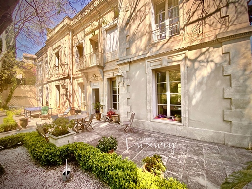 Vente : maison 9 pièces (350 m²) à Montpellier