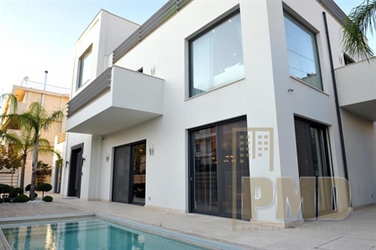 Luxury Villa in Voula. Real Estate in Greece.