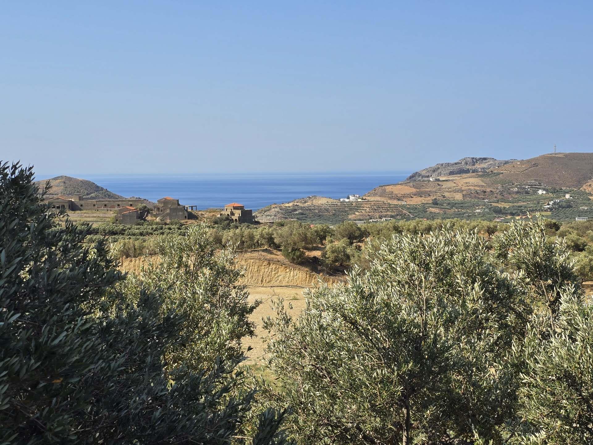 Grundstück mit herrlicher Aussicht in Mariou bei Plakias