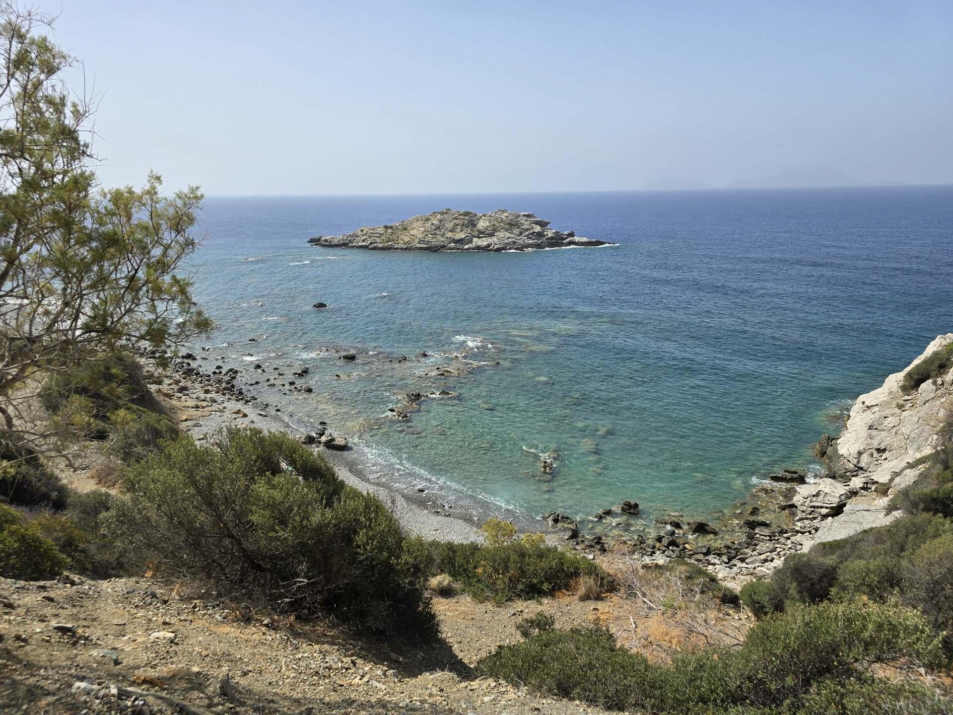 Seaside plot with building permit in Agios Pavlos (Prassonissi)