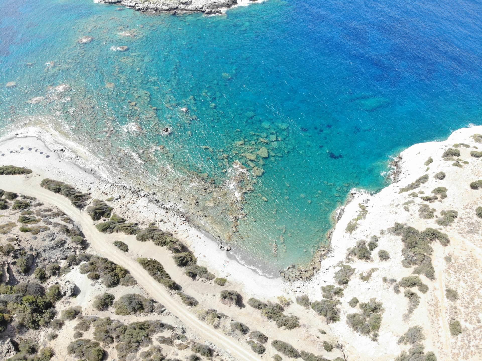 Seaside plot with building permit in Agios Pavlos (Prassonissi)
