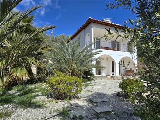 Huis met 2 slaapkamers, prachtig uitzicht en zwembad in de buurt van Agia Galini