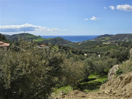 Plot with sea view in Mariou